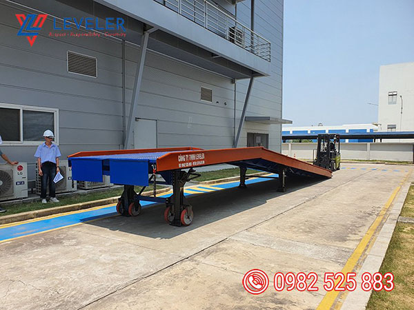 Cầu lên Container - Cầu Dẫn Xe Nâng LEVELER - Công Ty TNHH LEVELER